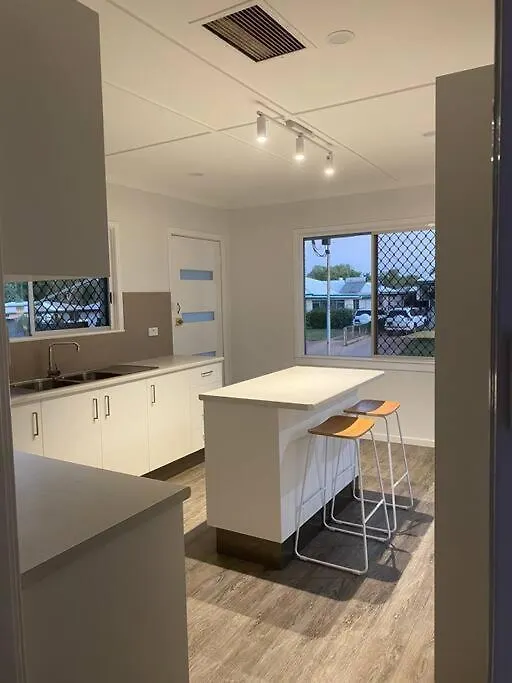 Mt Isa - Emerald Gem 3 Bedroom Home Quiet Area Mount Isa