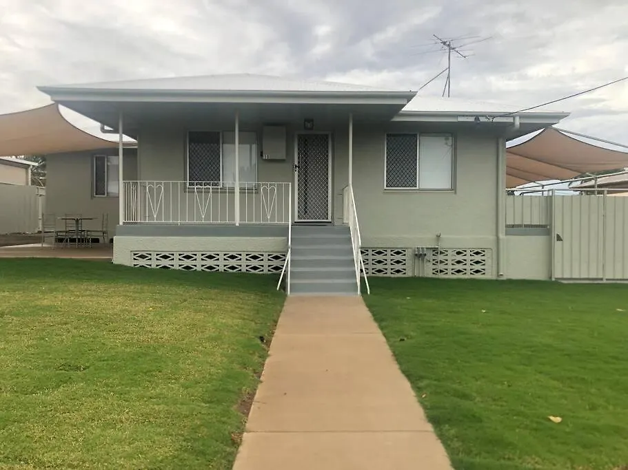 Holiday home Mt Isa - Emerald Gem 3 Bedroom Home Quiet Area Mount Isa Australia