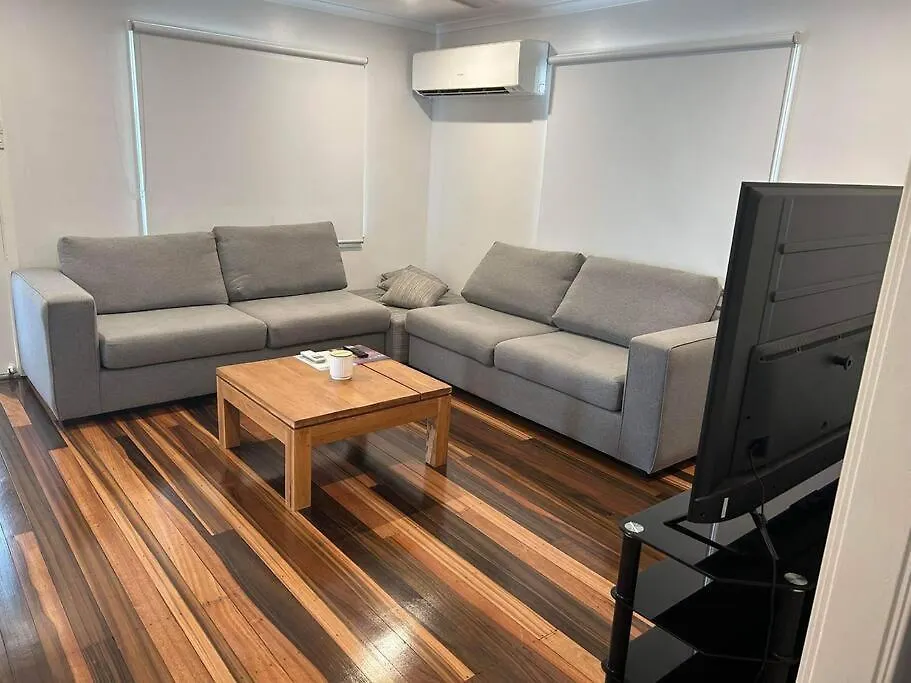 Mt Isa - Emerald Gem 3 Bedroom Home Quiet Area Mount Isa